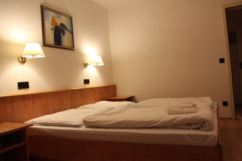 Hotel Gaya Bad Soden am Taunus Room photo